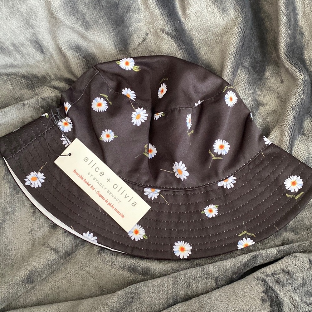 Alice + Olivia reversible bucket hat